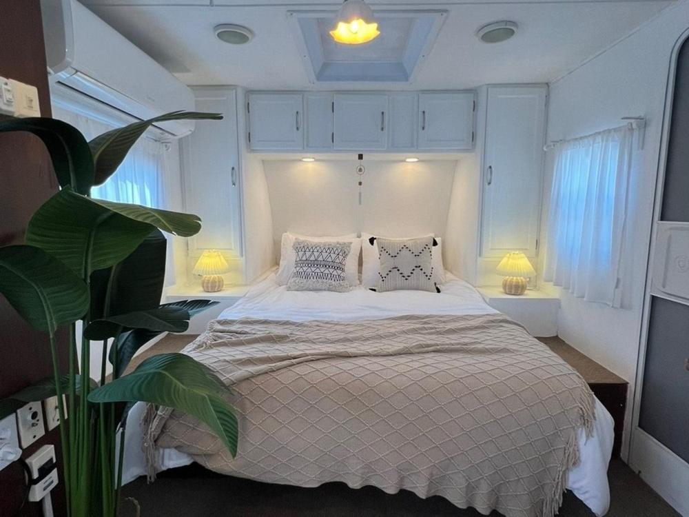 Sokcho New York Caravan Hotel Room photo