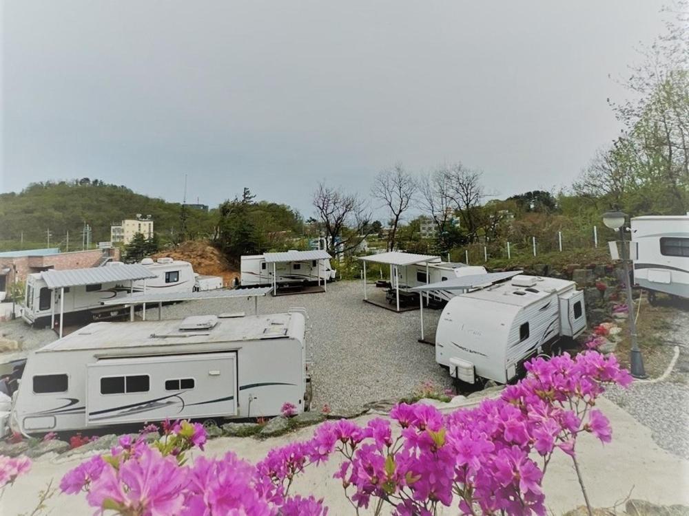 Sokcho New York Caravan Hotel Exterior photo